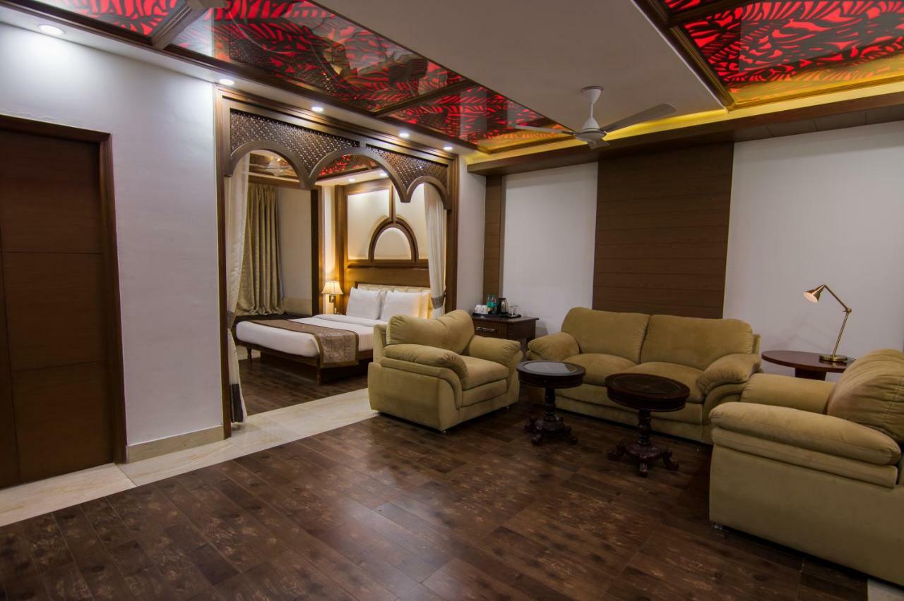 Grand Imperial Resort Mussoorie Buitenkant foto
