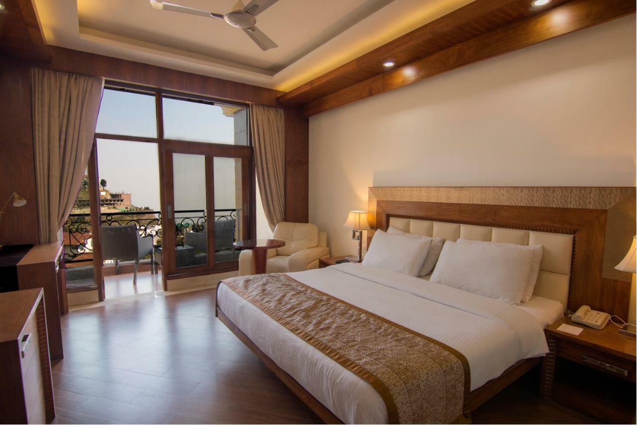 Grand Imperial Resort Mussoorie Buitenkant foto