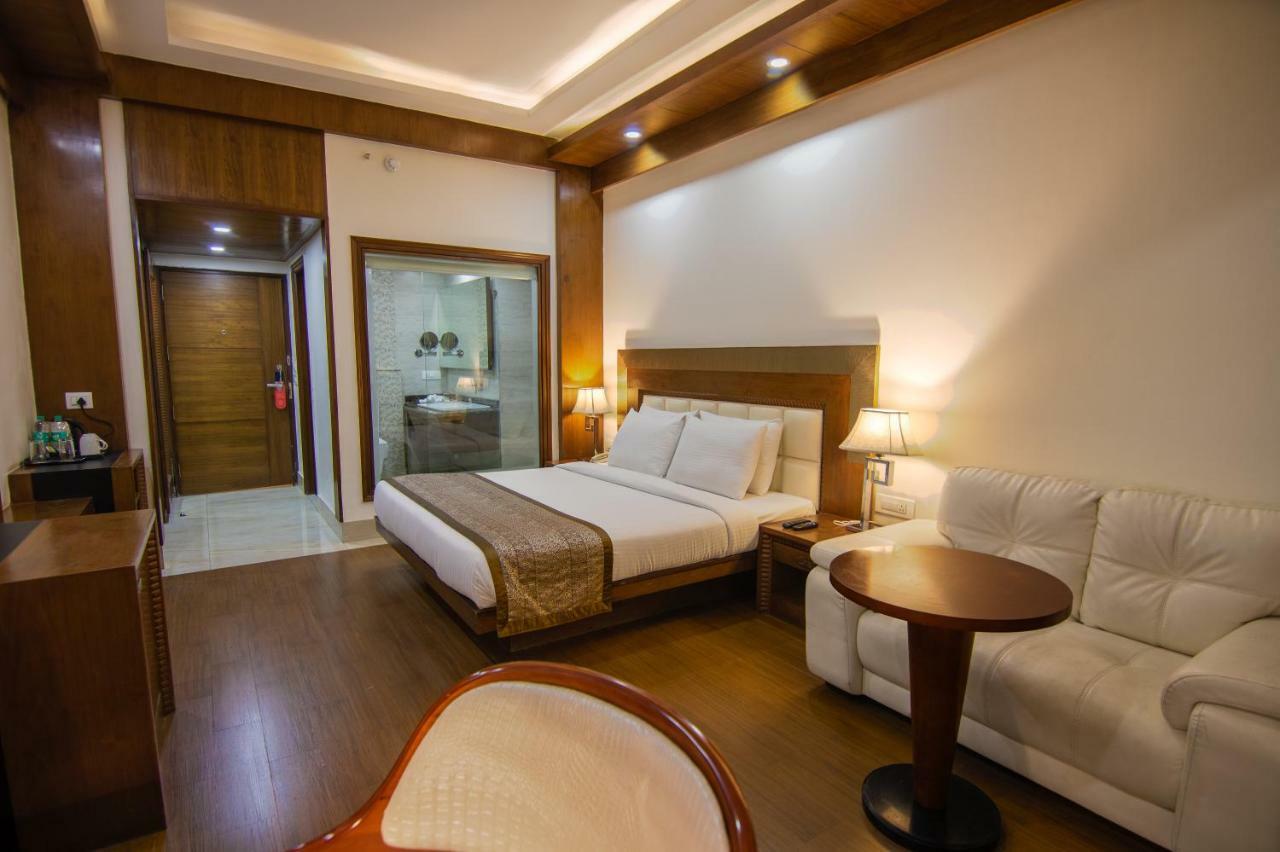 Grand Imperial Resort Mussoorie Buitenkant foto